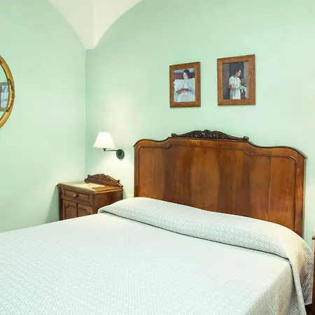 Allotjaments Placa Major-boix Apartment Santa Pau