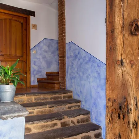 Allotjaments Placa Major-boix Apartment Santa Pau